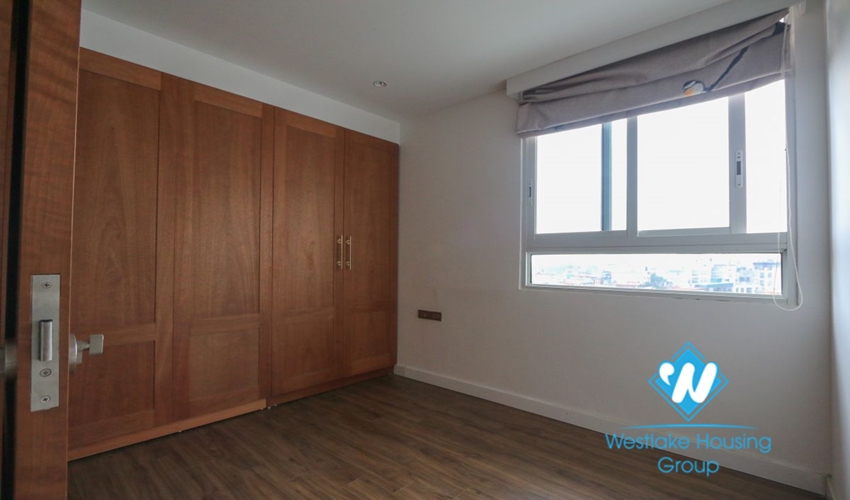 A beautiful 3 bedroom apartment for rent in Dao tan, Ba dinh